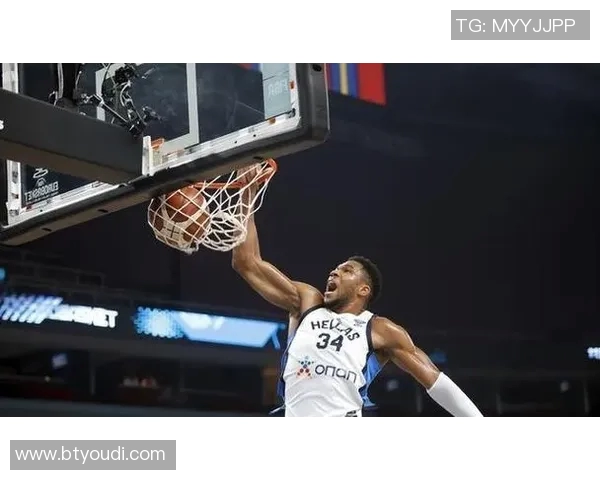 吉迪数据全能!场均19.5+8.5+7.8助公牛豪取4胜0负