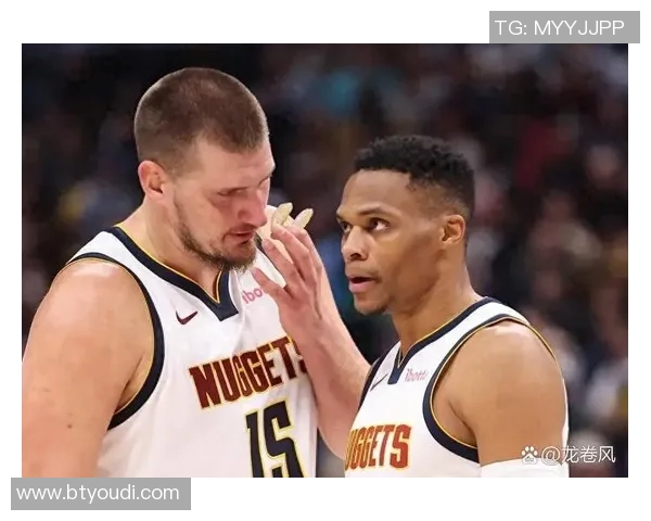 NBA：雄鹿队助教哈姆谈在湖人队执教威少的感受，为了球队平衡，我只能让他打替补