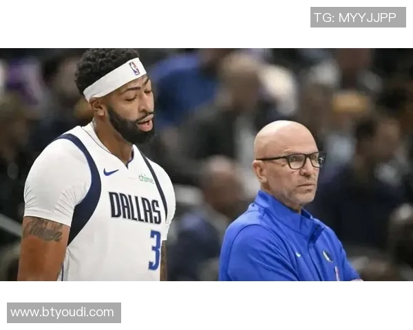 再见浓眉欧文！独行侠豪赌崩盘，状元成新主，重建风暴席卷达拉斯