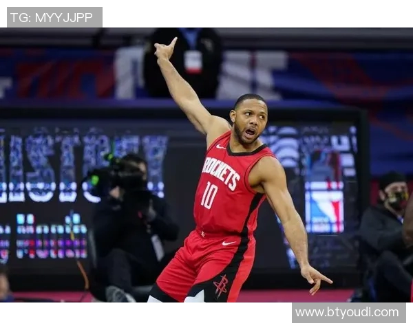 Shams：步行者与24年落选秀麦格洛森签下一份10天困难特例合同